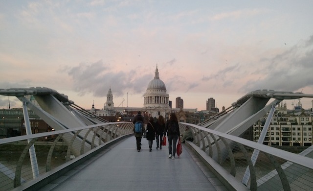 Millenium Bridge_St Paul's Cathedral