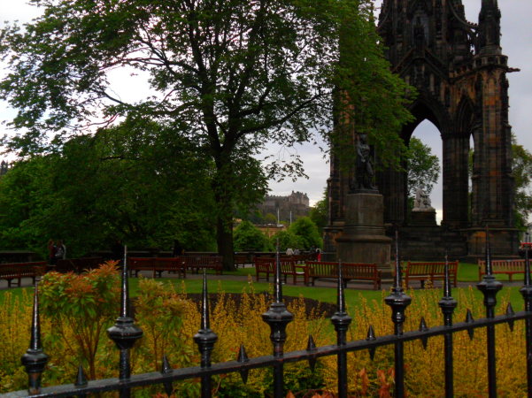 Princes Street/Scott Monument