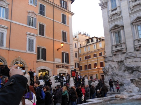 Fontana di Trevi  - Arredores