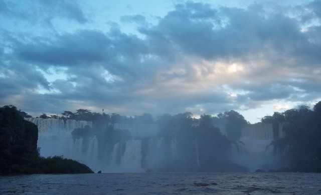 Cataratas do Iguaçú_vista do barco_Macuco Safari