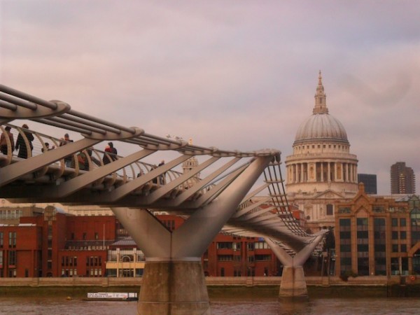  Millenium Bridge e St Paul's Cathedral  