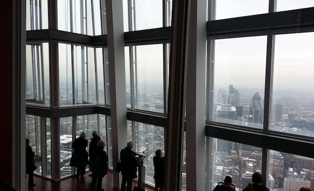 Entre 68 e 72 andares - the view from The Shard.