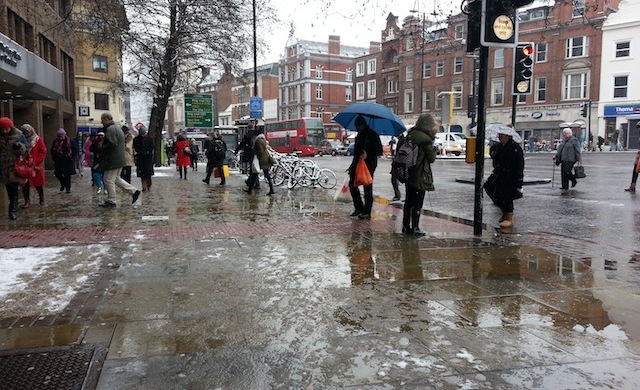 Calçadas depois da neve em Londres