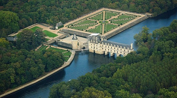 Chenonceau vista aérea Fonte:  Wikimedia Commons.