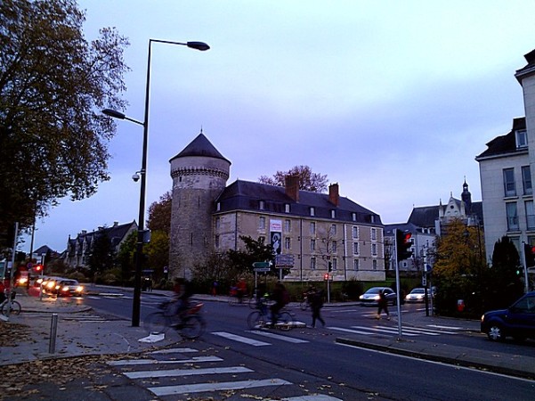 Castelo de Tours - Vale do Loire