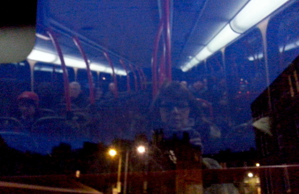 Reflexos no upper deck -  ônibus Edimburgo