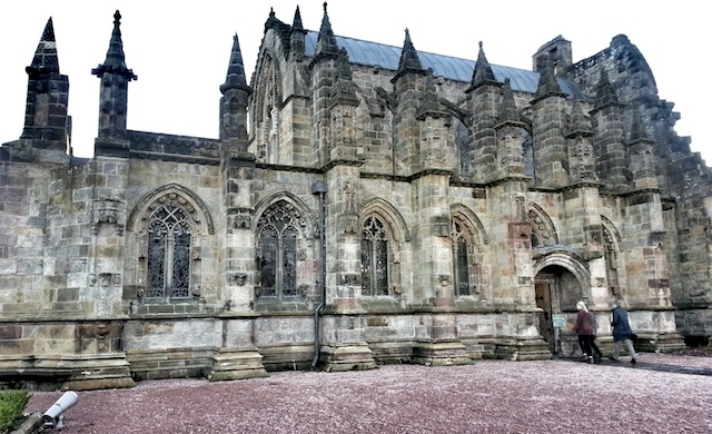 Rosslyn Chapel - Lateral