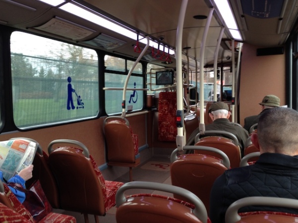 Lugares para caldeirastes, carrinhos de bebê e idosos -  Ônibus em Edimburgo