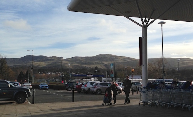 Tesco - supermercado em Edimburgo, Escócia