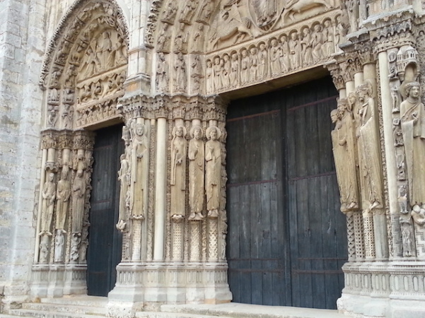Portal Chartres