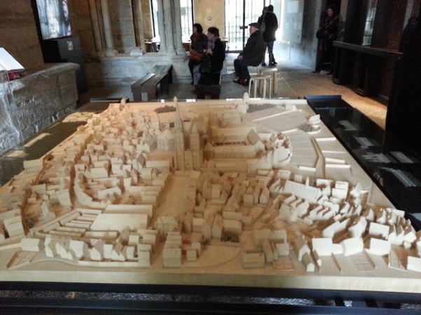 Basilique St Denis - maquete