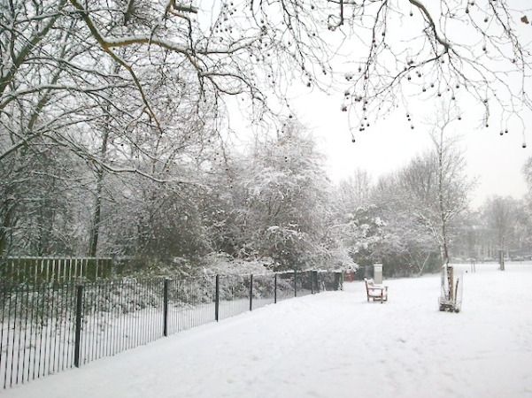 Neve em Highbury Park - Londres