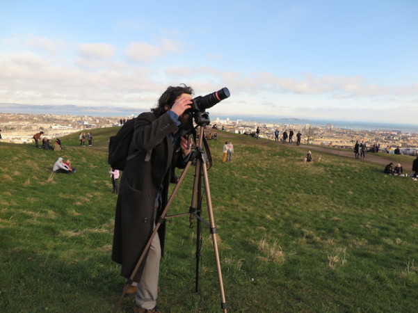 Daniel fotografando o eclipse solar 2015