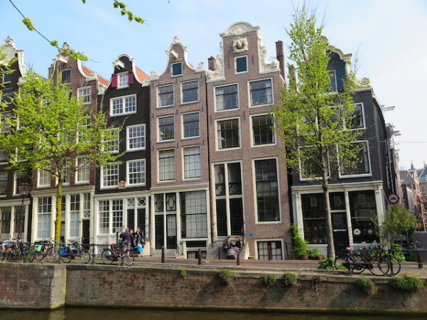 Dancing Houses - Amsterdam