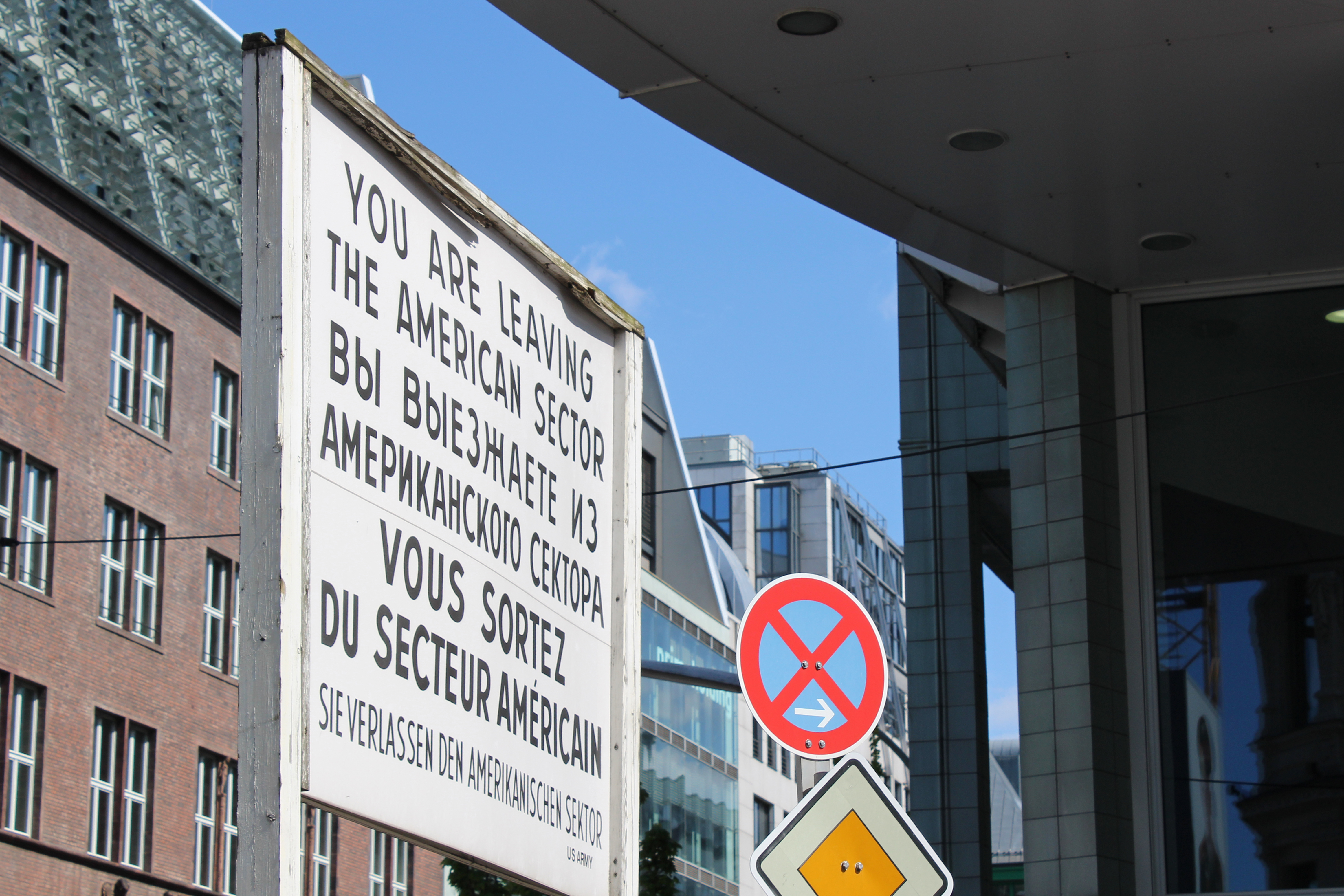 Checkpoint Charlie2